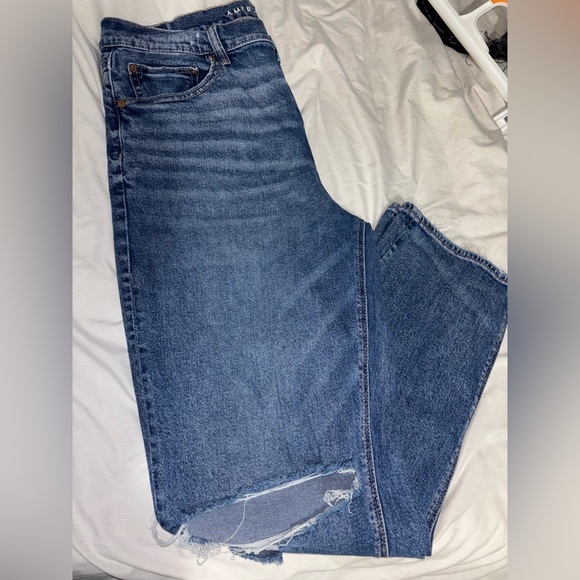 American Eagle Outfitters Medium Distressed Super High Rise Straight Leg Jeans - Picture 3 of 5